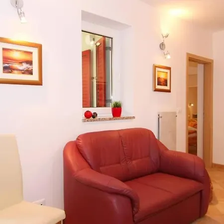 Mozart Apartment *